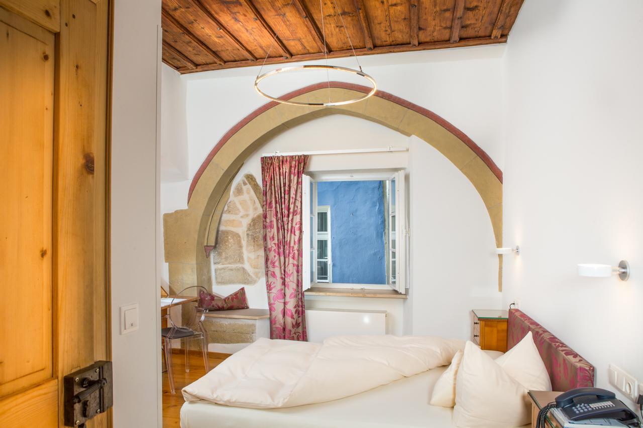 Hotel Muenchner Hof Und Blauer Turm เรเกนส์บวร์ก ภายนอก รูปภาพ